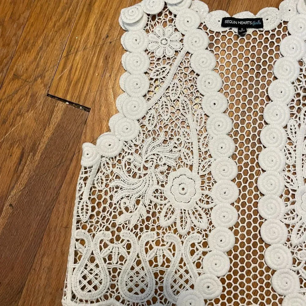 Sequin Hearts Boho Hippie Crochet Lace Girls Vest Size S (7)